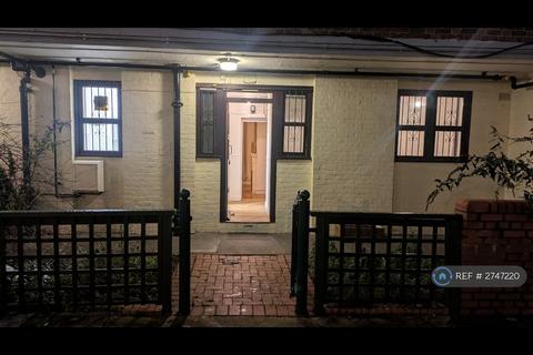 2 bedroom flat to rent, Lohmann House, London, SE11