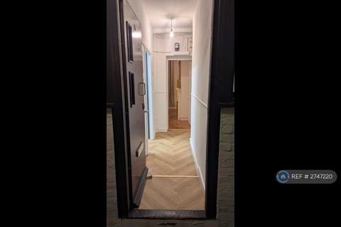 2 bedroom flat to rent, Lohmann House, London, SE11