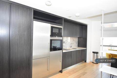 Studio to rent, Charrington Tower, London, E14