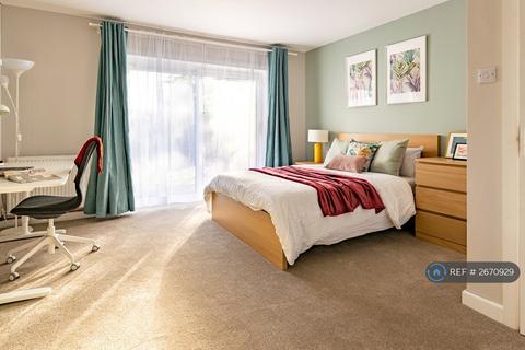 4 bedroom end of terrace house to rent, Cannon Hill Road, Coventry, CV4