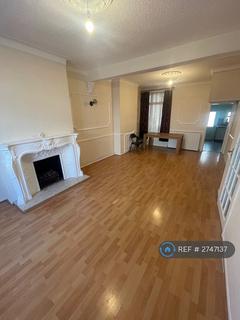 3 bedroom terraced house to rent, Masterman Road, London, E6