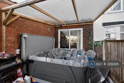 3 bedroom semi-detached house to rent, Morville Road, Manchester, M21