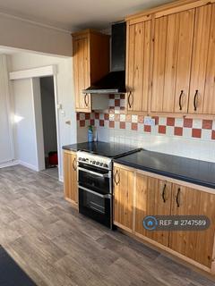 3 bedroom terraced house to rent, Beauvais Drive, Riddlesden, Keighley, BD20