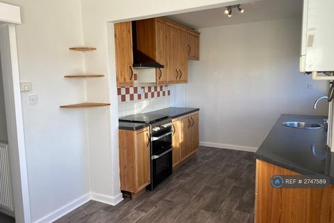 3 bedroom terraced house to rent, Beauvais Drive, Riddlesden, Keighley, BD20