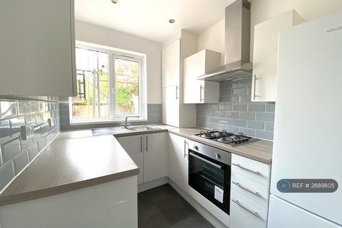 3 bedroom semi-detached house to rent, Somervell Road, Harrow, HA2