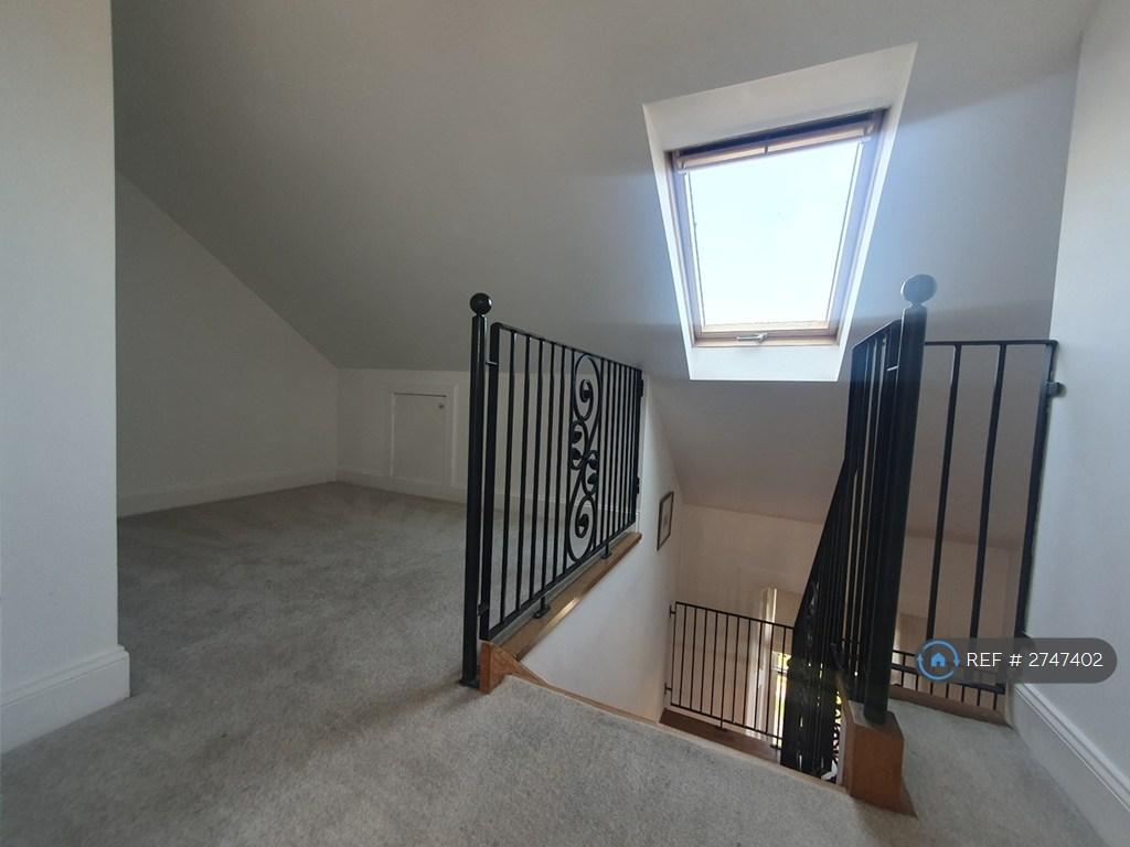 2nd Floor Space