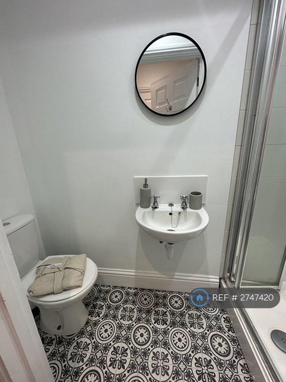 Room 4 En-Suite