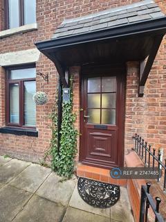 2 bedroom terraced house to rent, Droylsden Road, Manchester, M40