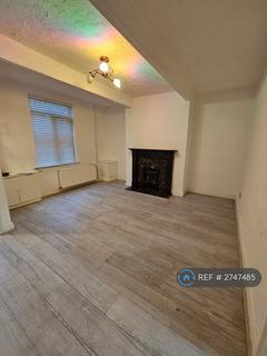 2 bedroom terraced house to rent, Droylsden Road, Manchester, M40