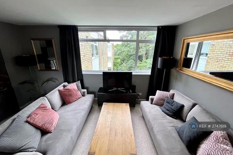 2 bedroom flat to rent, Chesterton Towers, Cambridge, CB4