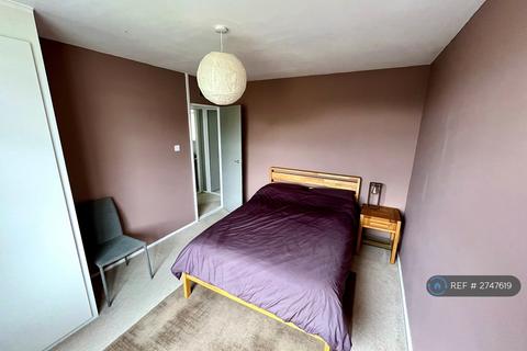 2 bedroom flat to rent, Chesterton Towers, Cambridge, CB4