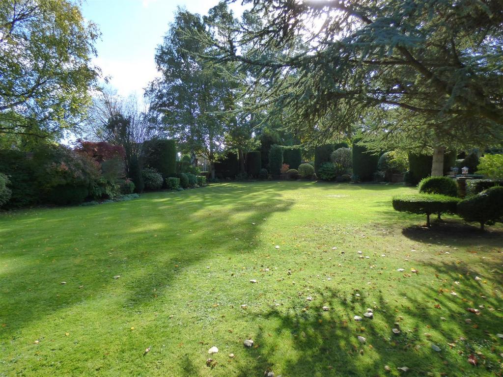 Gardens 4.jpg