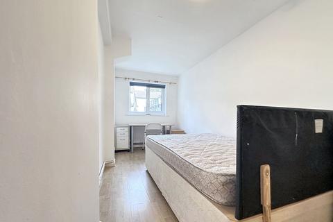 undefined, Barchester Close, Uxbridge, UB8