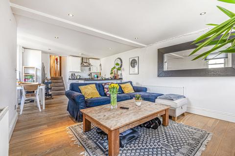 2 bedroom flat to rent, Cubitt Terrace, Clapham Old Town, London, SW4