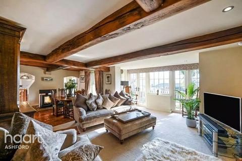 2 bedroom semi-detached house for sale, Canterbury Road, Brabourne Lees