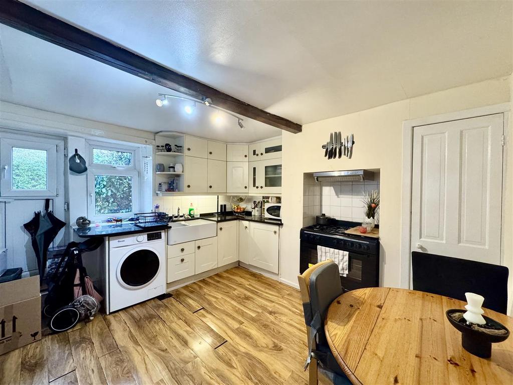 Dining kitchen
