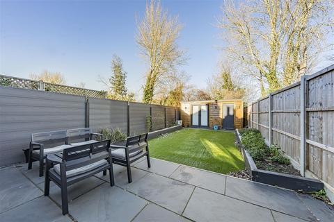 3 bedroom terraced house for sale, Albert Street, Windsor
