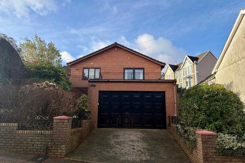 4 bedroom bungalow for sale, Hughes Street, Tonypandy CF40