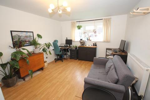 undefined, Plasnewydd Flats,  Ty-Newydd, Whitchurch, Cardiff