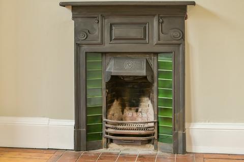 undefined, Elm Row, Leith, Edinburgh, EH7