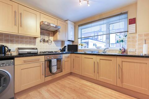 3 bedroom terraced house for sale, Breary Avenue, Horsforth, Leeds, West Yorkshire, LS18