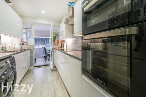 3 bedroom semi-detached house for sale, Edgecomb Road, Stowmarket IP14