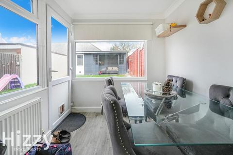 3 bedroom semi-detached house for sale, Edgecomb Road, Stowmarket IP14