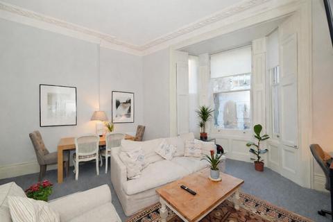 3 bedroom flat for sale, 7 Emperors Gate, London SW7