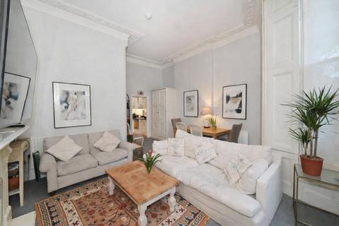 3 bedroom flat for sale, 7 Emperors Gate, London SW7