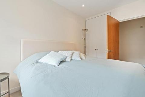 3 bedroom apartment to rent, St. Johns Wood Park, London NW8