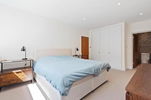 3 bedroom apartment to rent, St. Johns Wood Park, London NW8