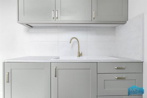 2 bedroom apartment for sale, Oakfield Road, London, N4