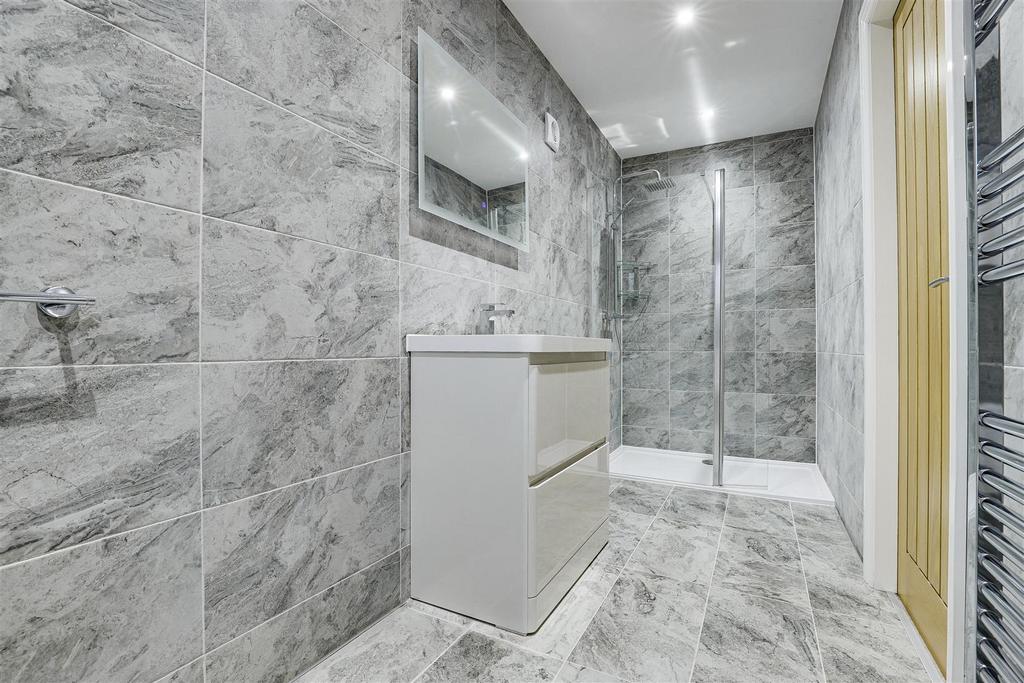 En-Suite 4