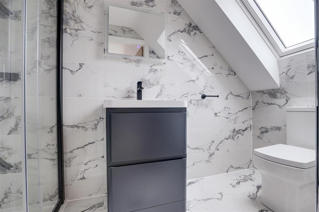 En-Suite 5