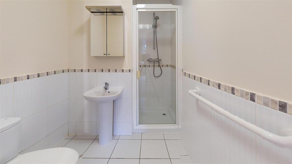 Currergate-Mews-Bathroom 1.jpg