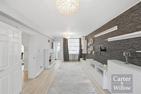 4 bedroom end of terrace house to rent, Rugby Road, Essex