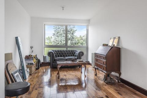 1 bedroom apartment to rent, Sunbury-on-Thames, Slough, Tw16