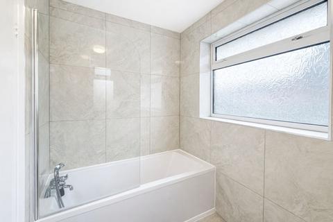 3 bedroom semi-detached house to rent, Gayhurst Road, High Wycombe