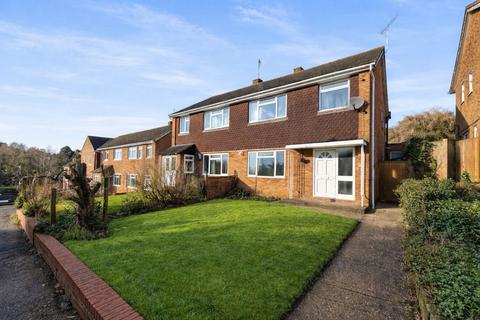 3 bedroom semi-detached house to rent, Gayhurst Road, High Wycombe