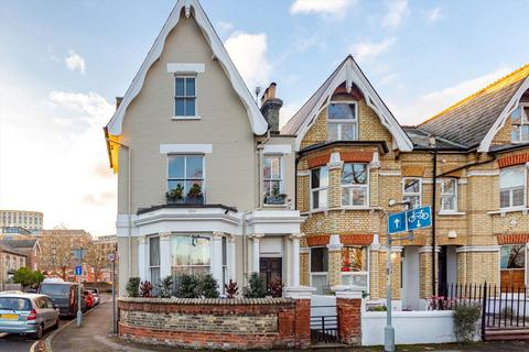 undefined, Fairfield West, Kingston Upon Thames KT1