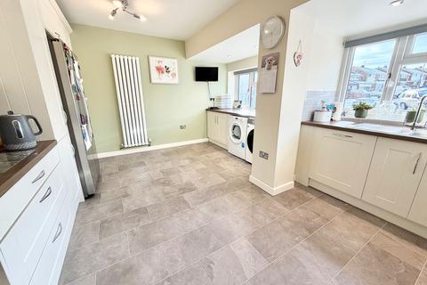 3 bedroom semi-detached house for sale, Calewood Road, Brierley Hill DY5