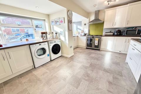 3 bedroom semi-detached house for sale, Calewood Road, Brierley Hill DY5