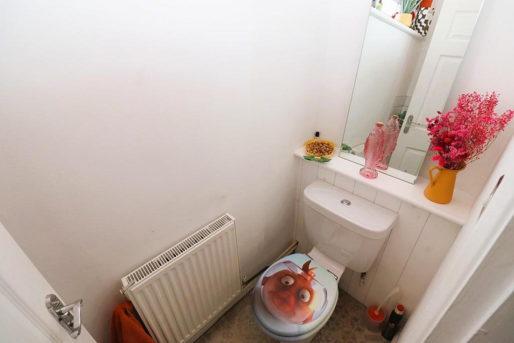 Cloakroom/WC