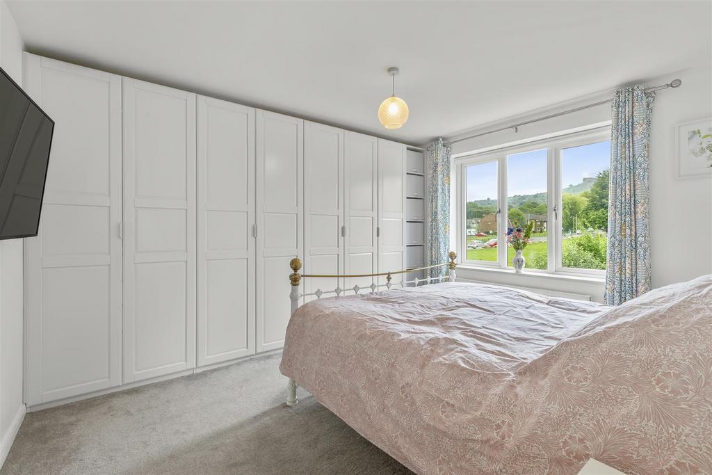 Bed 1.jpg