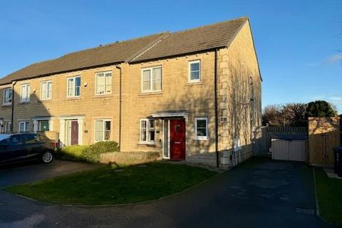 3 bedroom townhouse for sale, Quarry Park, Idle, Bradford