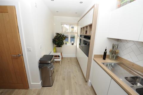 3 bedroom townhouse for sale, Quarry Park, Idle, Bradford