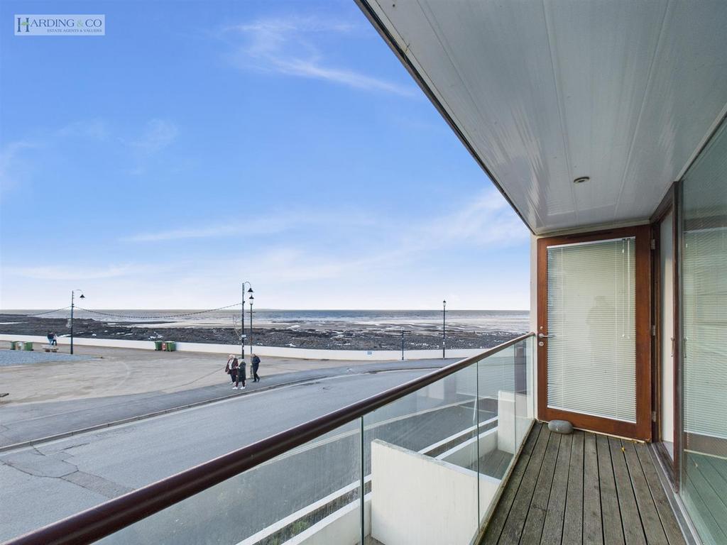 Bed 1 Balcony .1.jpg