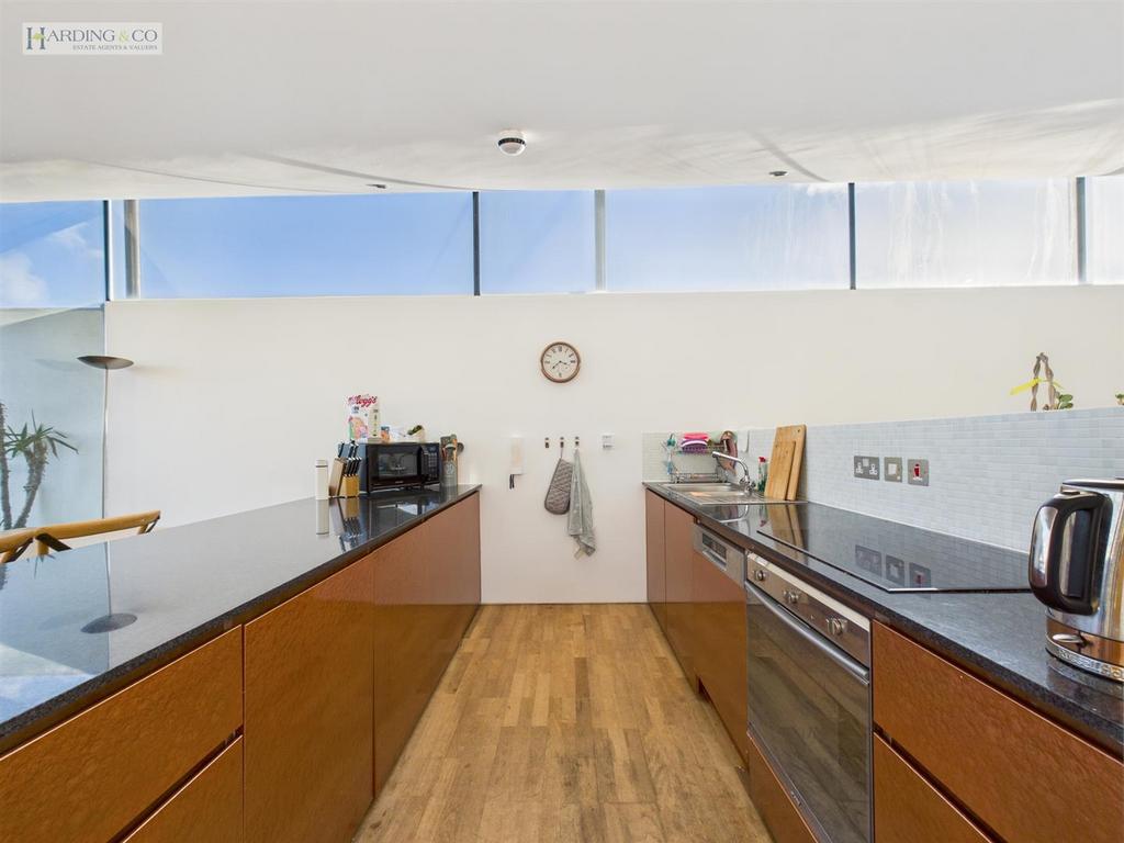 Kitchen .1.jpg