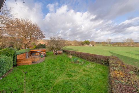 4 bedroom semi-detached house for sale, Maidstone Road, Nettlestead, ME18