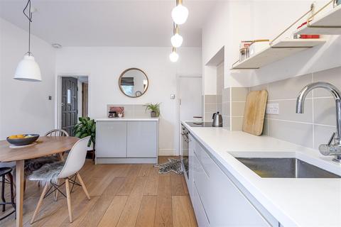 undefined, Vincent Road, Kingston Upon Thames KT1